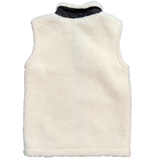 G.H. Bass Woman’s Fleece Sherpa Vest with Black Pockets Size 6 - Picture 4 of 6